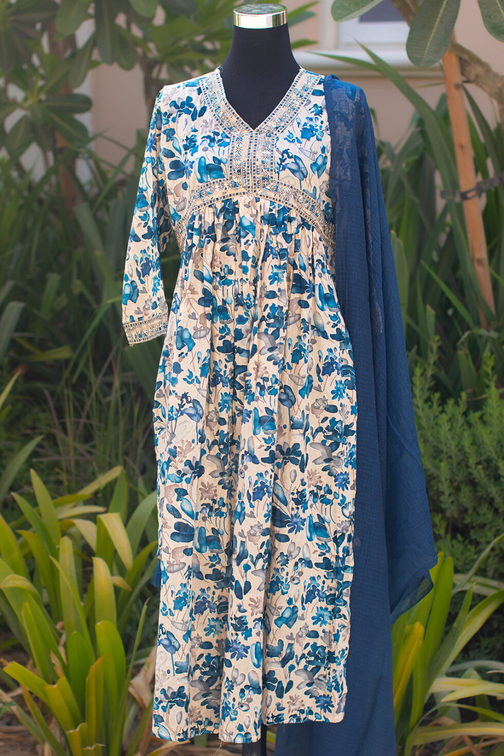 Blue Floral Nyra suit