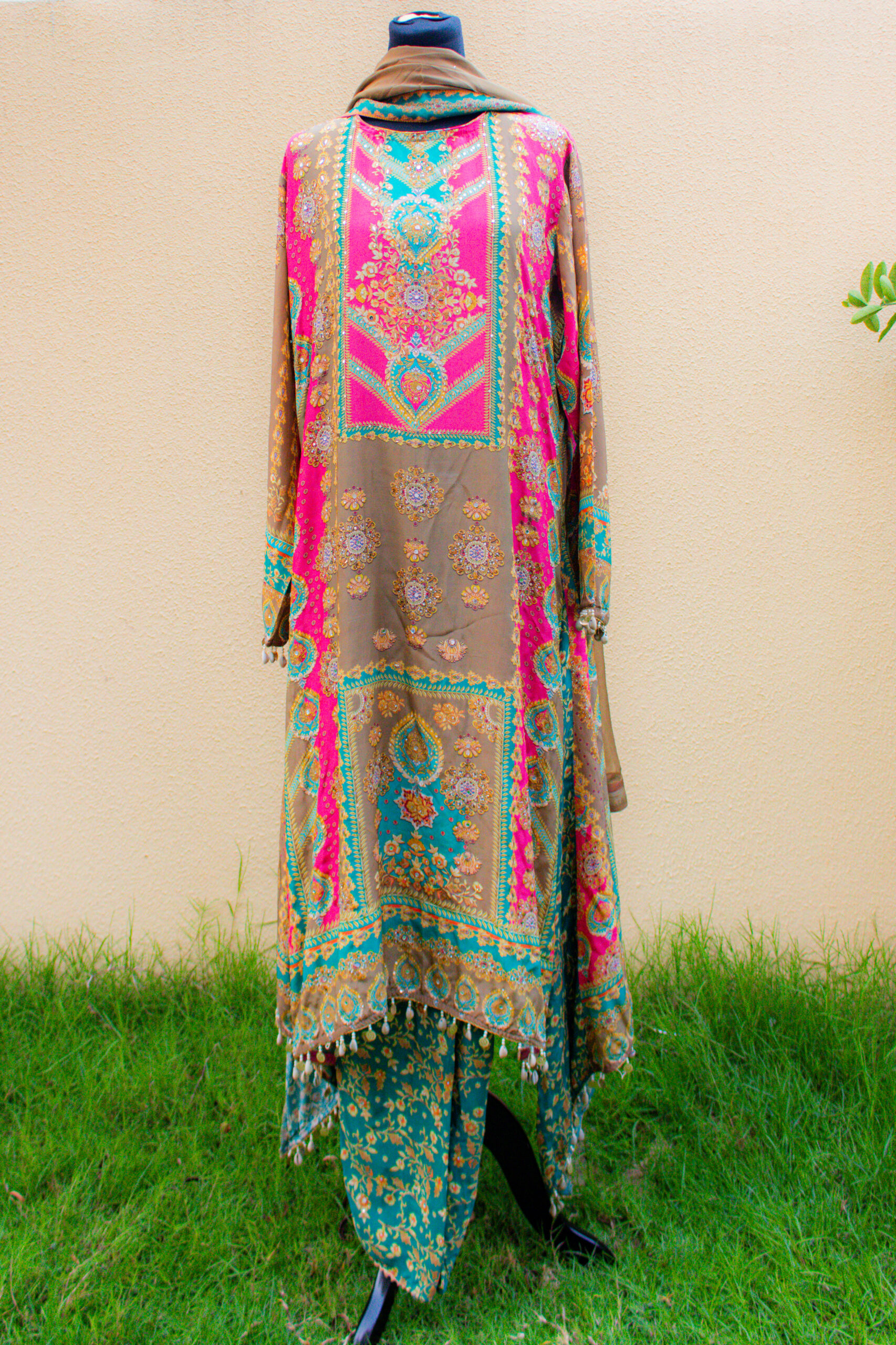 Mehndi Green and Pink Suit